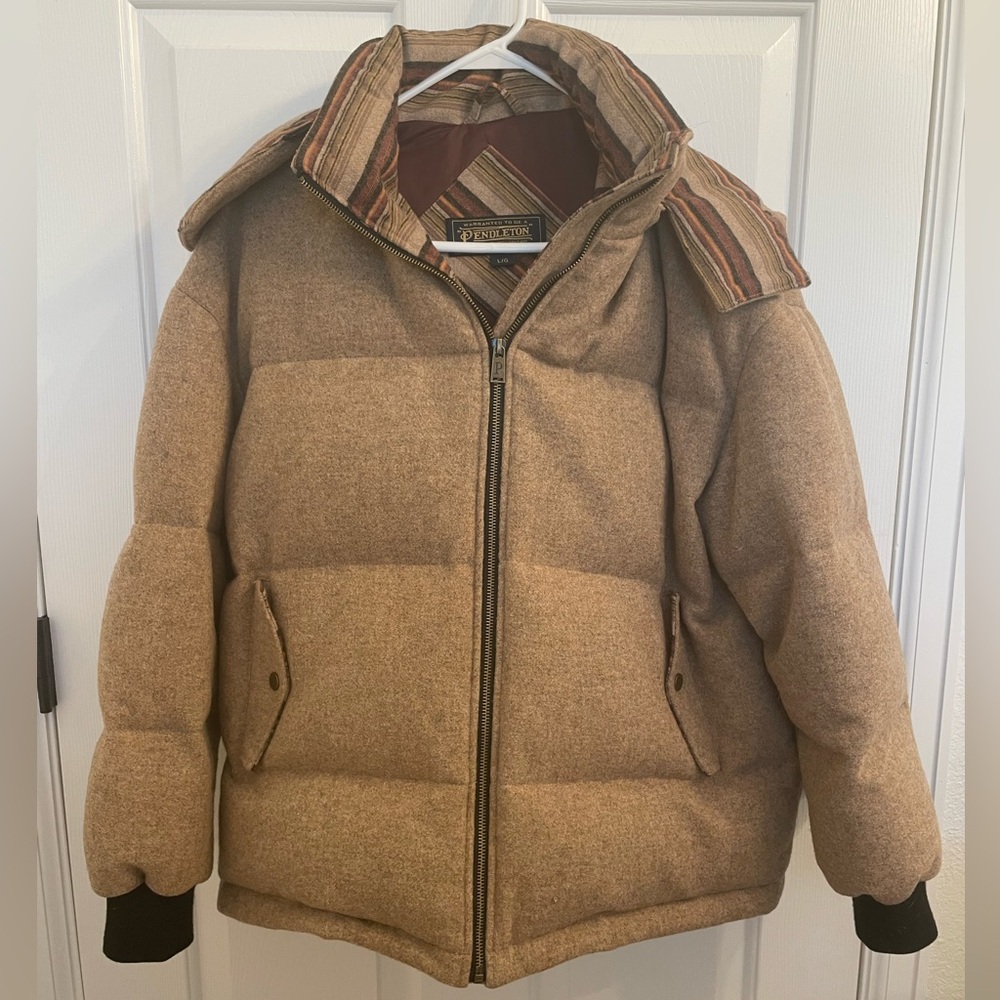 Pendleton Wool Puffer Jacket in Tan (Women’s L)